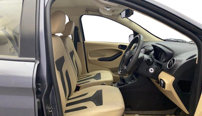 2018 Ford Figo Aspire TITANIUM1.5 DIESEL, Diesel, Manual, 94,223 km, Right Side Front Door Cabin