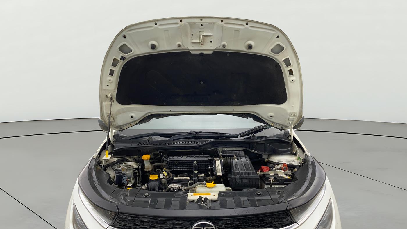 2024 Tata ALTROZ XZ CNG, CNG, Manual, 28,351 km, Open Bonet