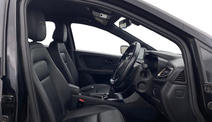 2022 Tata ALTROZ XZ PLUS PETROL DARK EDITION, Petrol, Manual, 38,738 km, Right Side Front Door Cabin