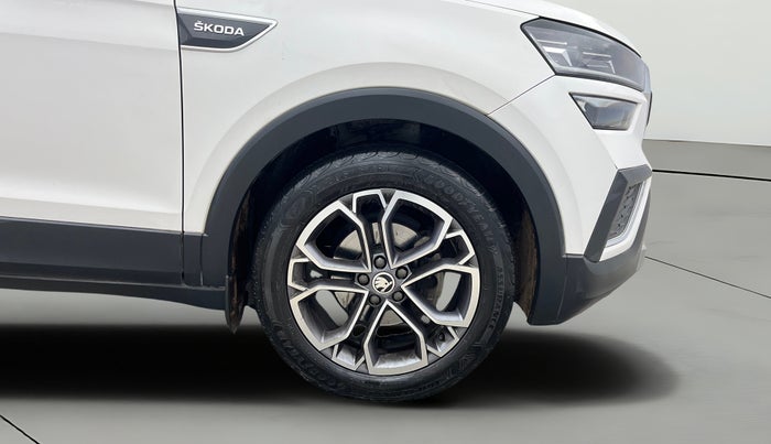 2021 Skoda KUSHAQ STYLE 1.0L TSI AT, Petrol, Automatic, 24,676 km, Right Front Wheel