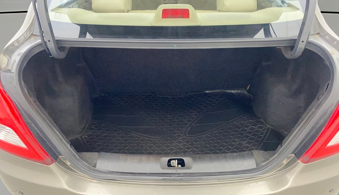 2015 Maruti Swift Dzire VXI, Petrol, Manual, 32,741 km, Boot Open Zoomed View