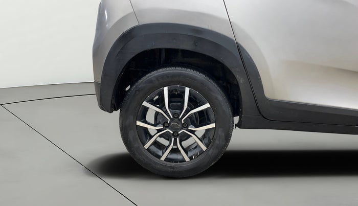 2017 Mahindra KUV 100 NXT K8 P 6 STR, Petrol, Manual, 54,683 km, Right Rear Wheel