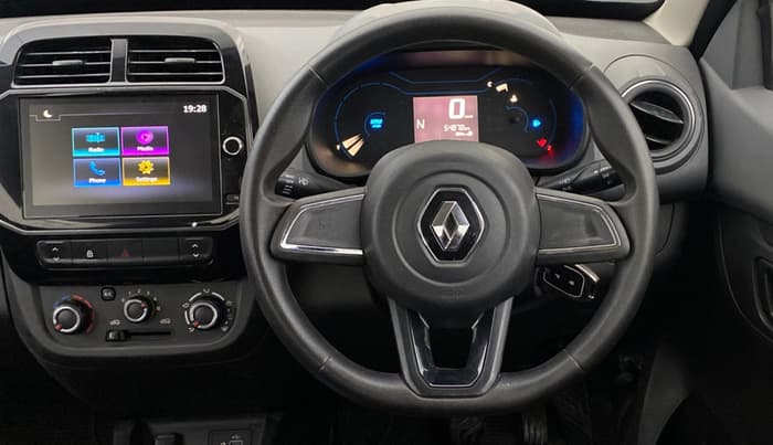 2022 Renault Kwid RXT 1.0 AMT (O), Petrol, Automatic, 54,878 km, Steering Wheel Close Up