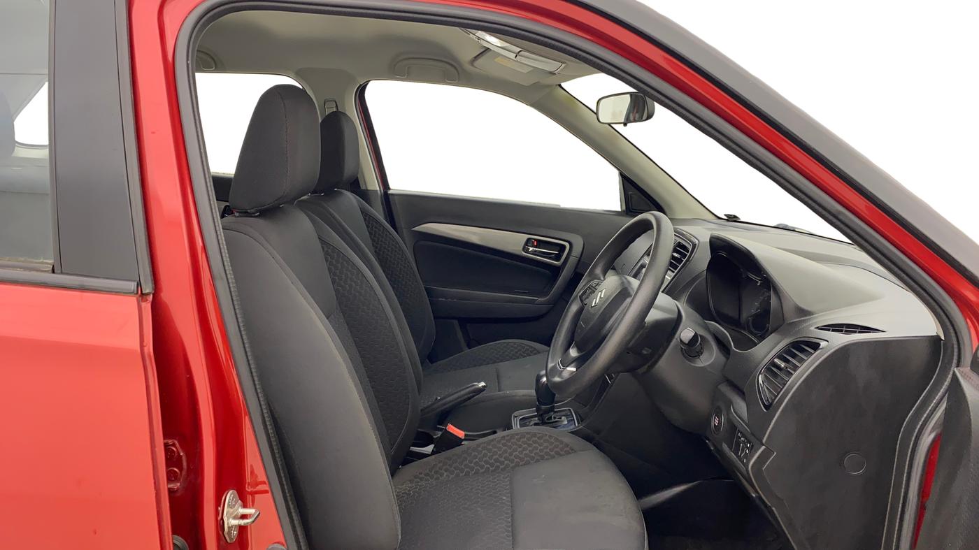 2018 Maruti Vitara Brezza ZDI PLUS AMT, Diesel, Automatic, 41,021 km, Right Side Front Door Cabin