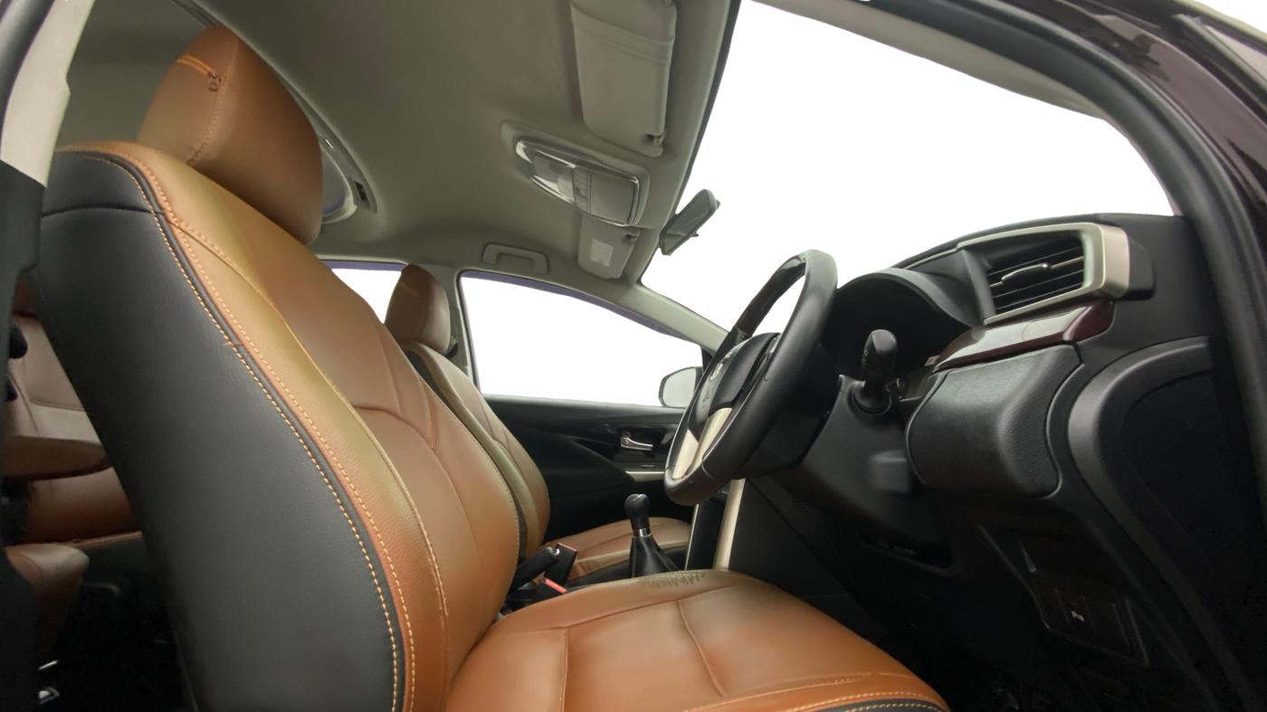 2017 Toyota Innova Crysta 2.4 VX 7 STR, Diesel, Manual, 64,312 km, Right Side Front Door Cabin