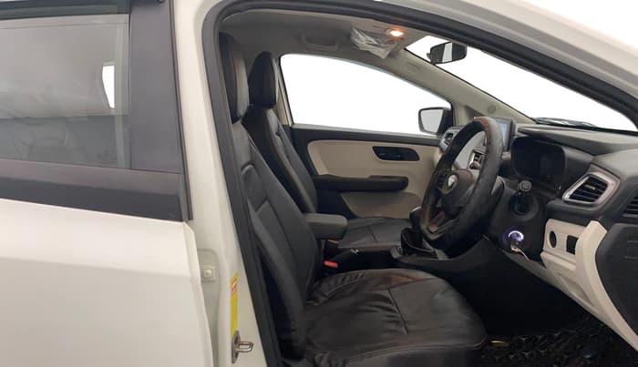 2024 Tata ALTROZ XM PLUS CNG, CNG, Manual, 18,993 km, Right Side Front Door Cabin