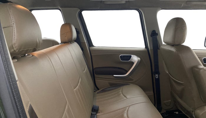 2017 Mahindra TUV300 T8, Diesel, Manual, 75,303 km, Right Side Rear Door Cabin