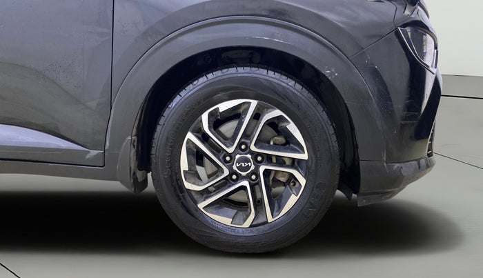 2023 KIA CARENS  PRESTIGE PLUS 1.5 TURBO PETROL DCT 7 STR, Petrol, Automatic, 76,316 km, Right Front Wheel