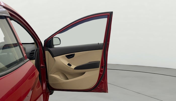 2017 Hyundai Eon ERA +, CNG, Manual, 49,982 km, RHS Front Door