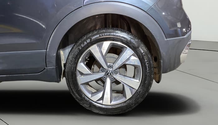 2023 Volkswagen TAIGUN TOPLINE 1.0 TSI MT, Petrol, Manual, 39,803 km, Left Rear Wheel