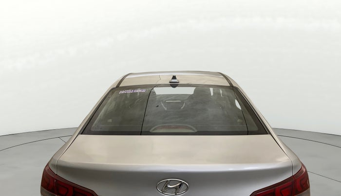 2017 Hyundai Verna 1.6 VTVT SX O, CNG, Manual, 63,998 km, Rear Windshield