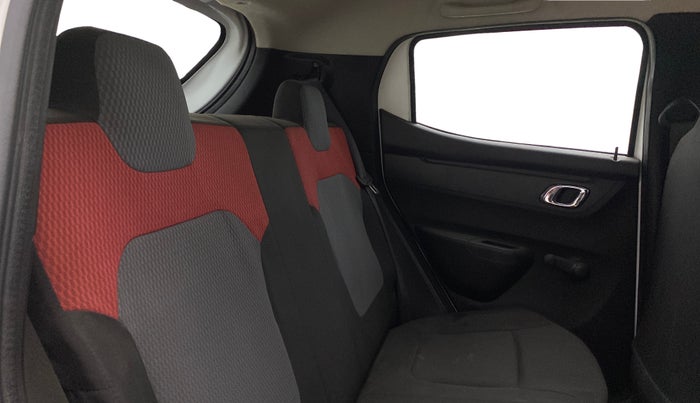 2018 Renault Kwid RXT 1.0 AMT (O), Petrol, Automatic, 76,487 km, Right Side Rear Door Cabin