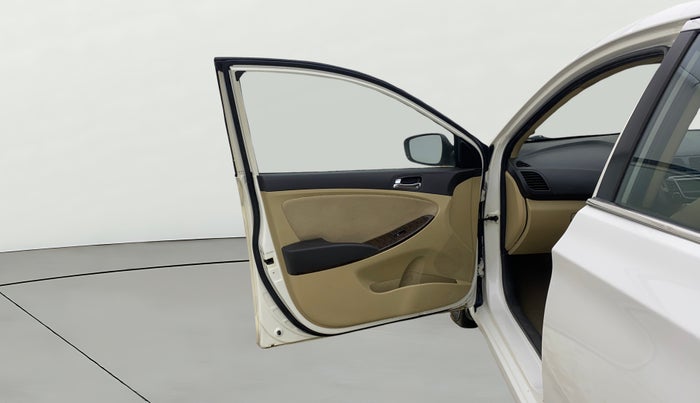 2014 Hyundai Verna FLUIDIC 1.4 CRDI CX, Diesel, Manual, 1,42,148 km, LHS Front Door