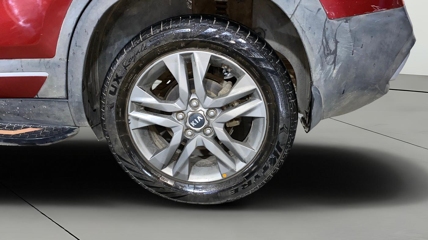 2020 KIA SELTOS HTX 1.5 PETROL, Petrol, Manual, 1,04,109 km, Left Rear Wheel
