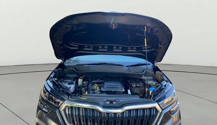 2023 Skoda KUSHAQ AMBITION 1.0L TSI MT, Petrol, Manual, 65,263 km, Open Bonet