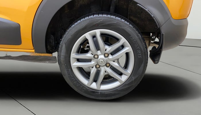 2022 Renault TRIBER RXZ AMT DUAL TONE, Petrol, Automatic, 24,010 km, Left Rear Wheel