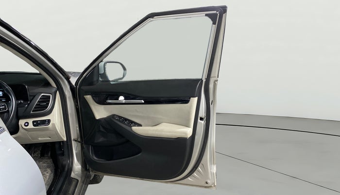 2023 KIA SELTOS HTX PETROL 1.5, Petrol, Manual, 19,512 km, RHS Front Door