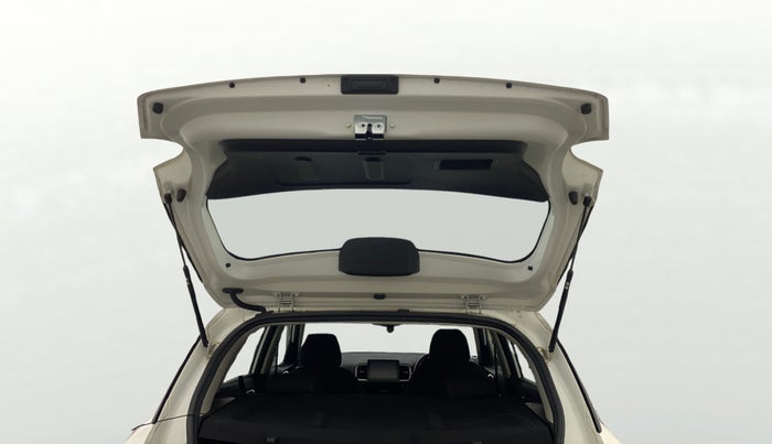 2022 Hyundai VENUE SX PLUS 1.0 TURBO DCT, Petrol, Automatic, 7,657 km, Boot Door Open