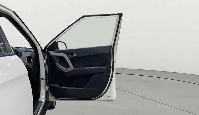 2017 Hyundai Creta SX PLUS 1.6 PETROL, Petrol, Manual, 85,967 km, RHS Front Door