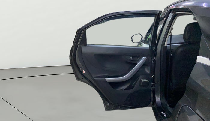 2022 Tata NEXON XE PETROL, CNG, Manual, 35,790 km, LHS Rear Door