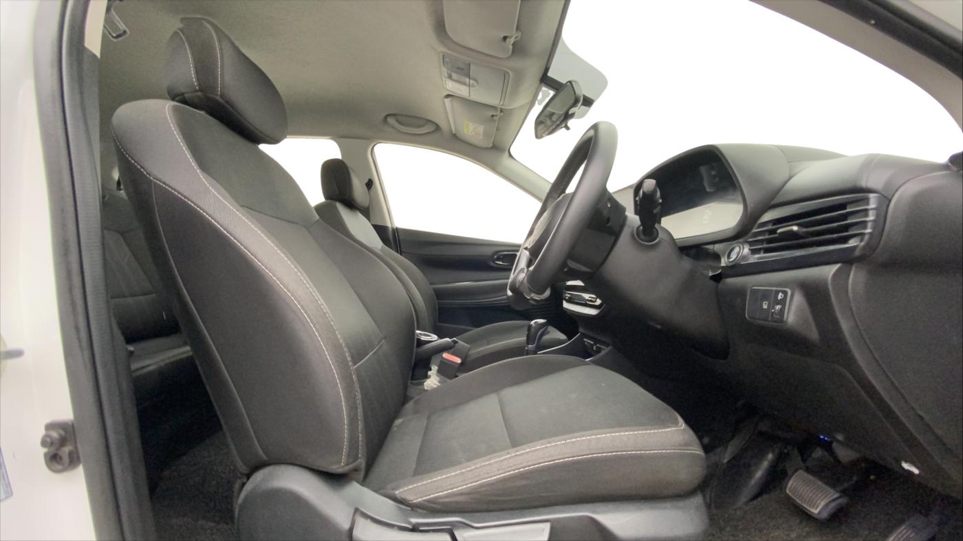 2021 Hyundai NEW I20 ASTA 1.2 AT, Petrol, Automatic, 1,02,328 km, Right Side Front Door Cabin
