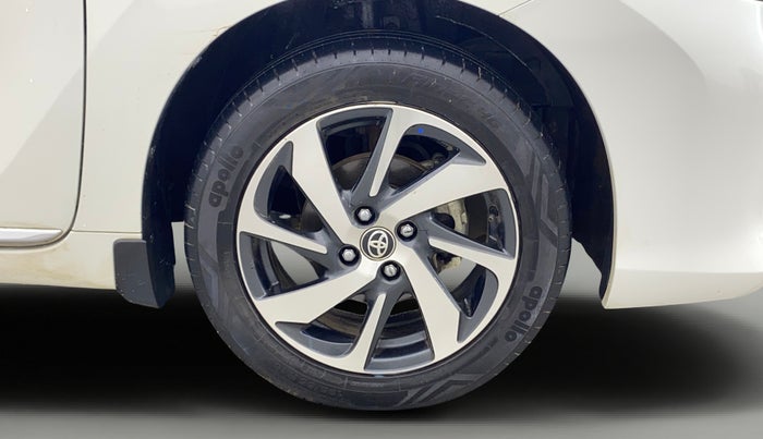 2023 Toyota Glanza V, Petrol, Manual, 32,482 km, Right Front Wheel