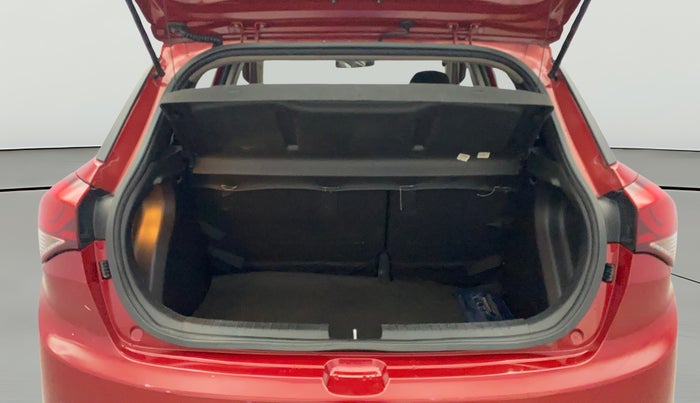 2015 Hyundai Elite i20 ASTA 1.4 CRDI (O), Diesel, Manual, 1,02,603 km, Boot Open Zoomed View