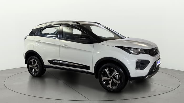 2022 Tata NEXON XZA PLUS PETROL, Petrol, Automatic, 50,694 km, Right Front Diagonal