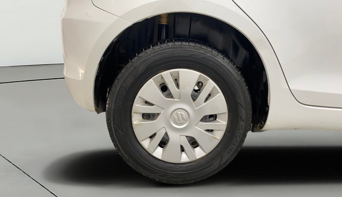 2013 Maruti Swift VXI, Petrol, Manual, 82,233 km, Right Rear Wheel