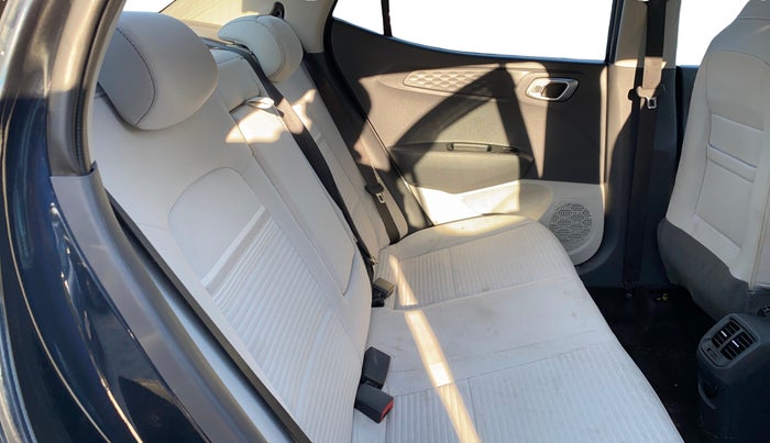 2024 Hyundai AURA SX 1.2 CNG, CNG, Manual, 16,272 km, Right Side Rear Door Cabin