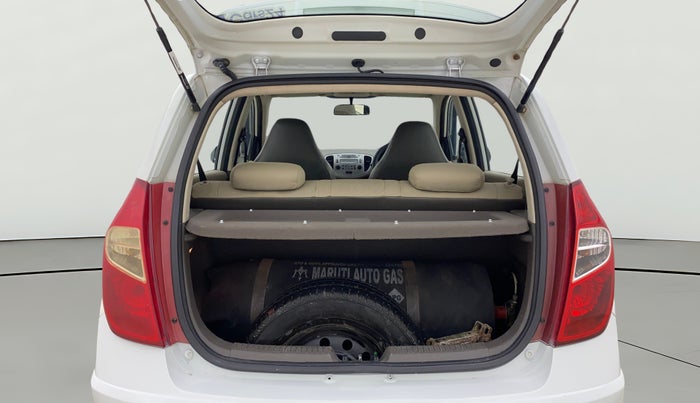 2013 Hyundai i10 SPORTZ 1.2 AT, CNG, Automatic, 60,870 km, Boot Open Zoomed View