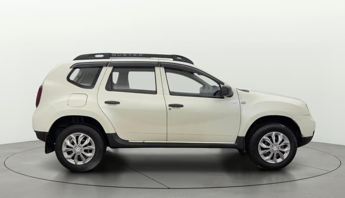 2016 Renault Duster RXE PETROL, Petrol, Manual, 49,565 km, Right Side View