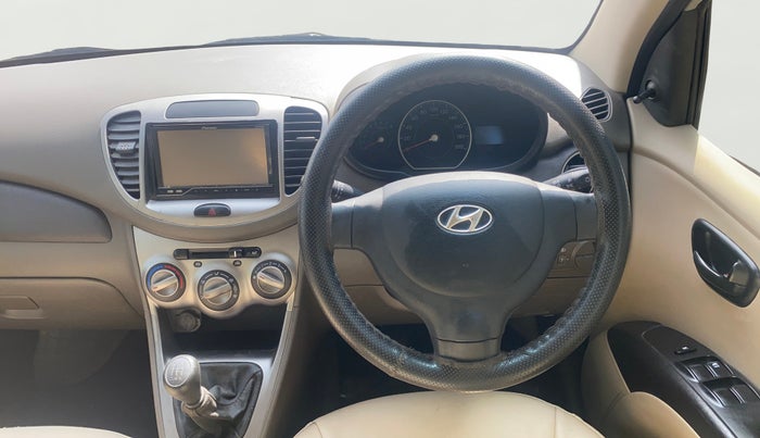 2015 Hyundai i10 MAGNA 1.1, Petrol, Manual, 83,365 km, Steering Wheel Close Up