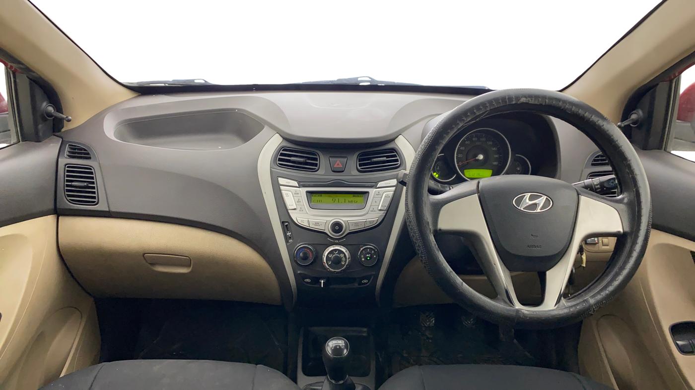 2018 Hyundai Eon SPORTZ, CNG, Manual, 51,407 km, Dashboard