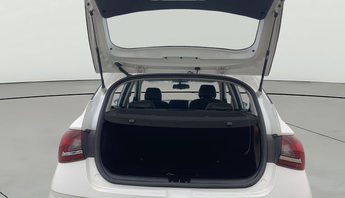 2022 Hyundai NEW I20 ASTA (O) 1.2 AT, Petrol, Automatic, 72,207 km, Boot Open Zoomed View