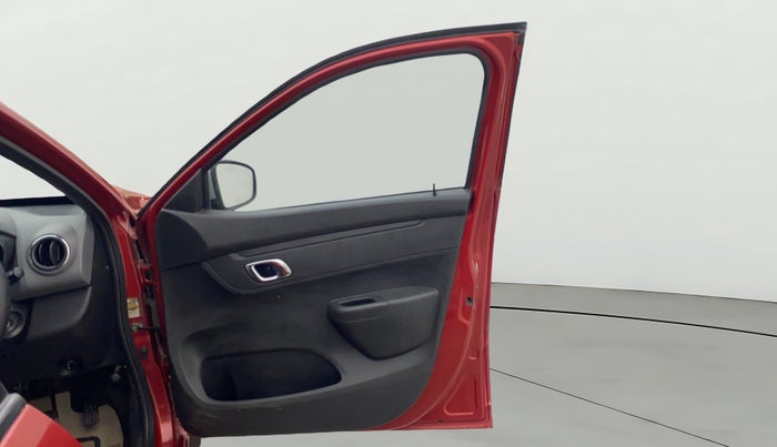 2018 Renault Kwid RXT 1.0 AMT, Petrol, Automatic, 28,067 km, RHS Front Door