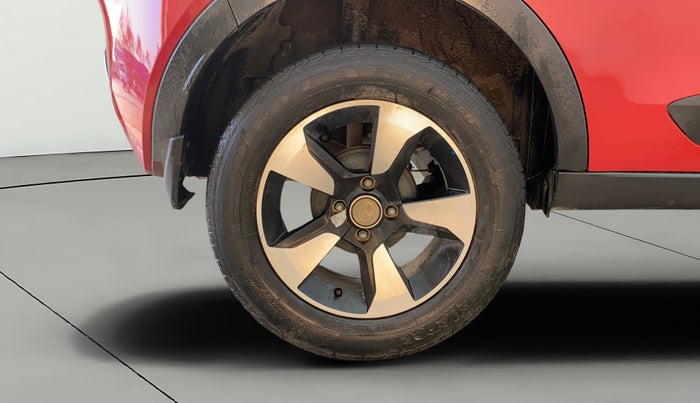 2018 Tata NEXON XZ PLUS DIESEL DUAL TONE, Diesel, Manual, 78,101 km, Right Rear Wheel