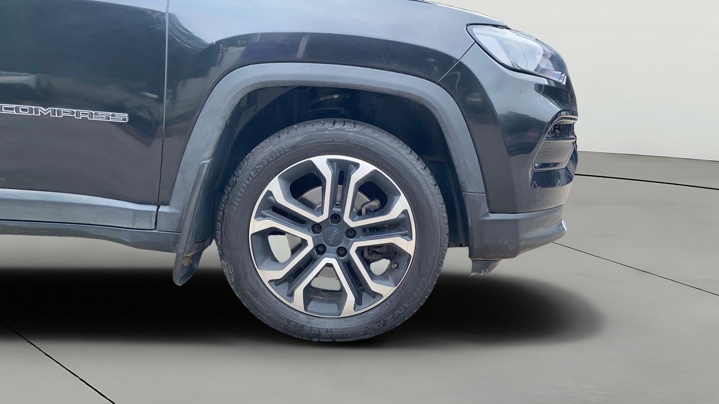 2023 Jeep Compass LIMITED (O) 2.0 DIESEL 4X4 AT, Diesel, Automatic, 57,861 km, Right Front Wheel