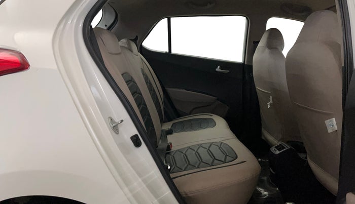 2018 Hyundai Grand i10 SPORTZ AT 1.2 KAPPA VTVT, Petrol, Automatic, 21,613 km, Right Side Rear Door Cabin