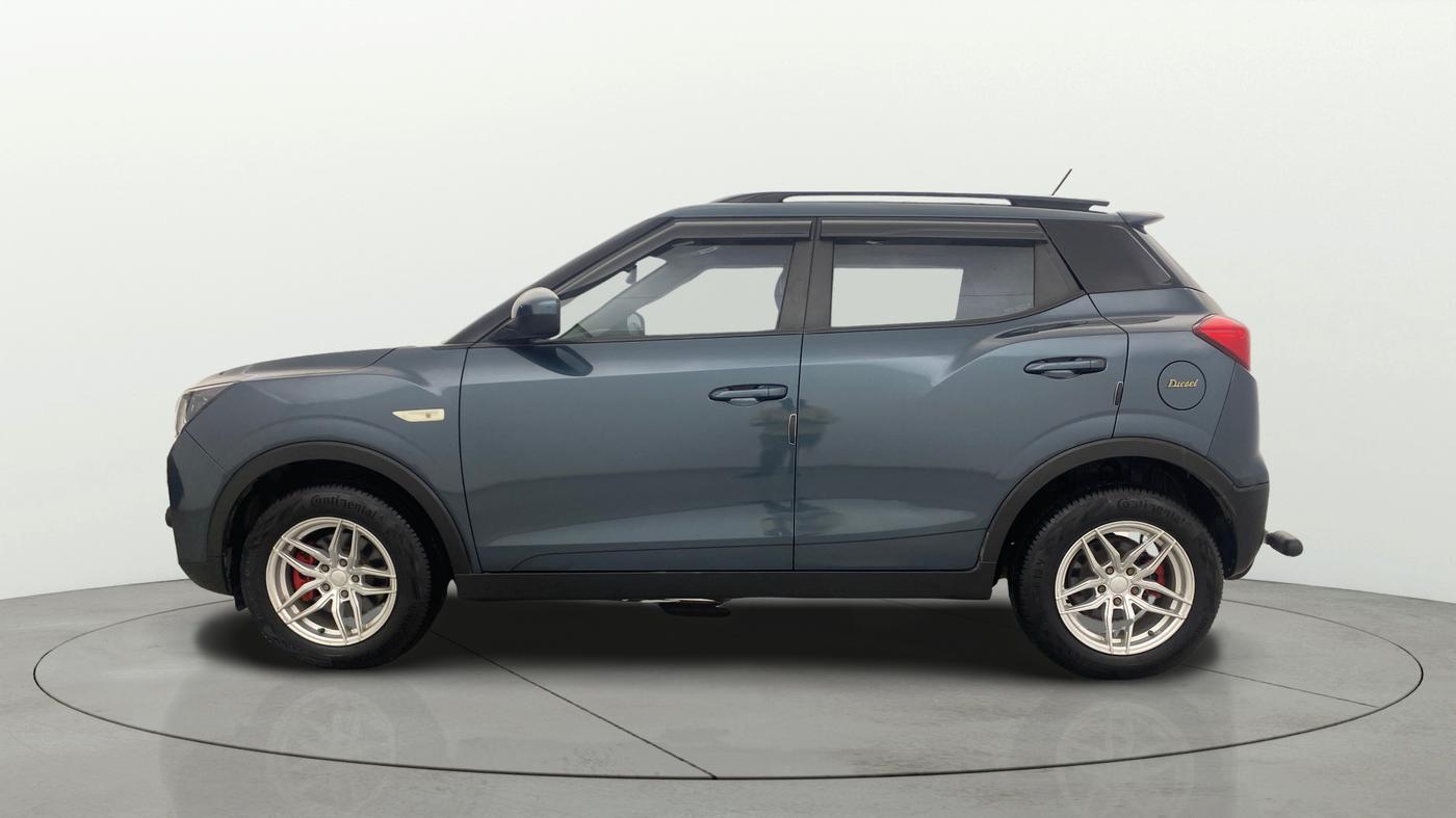 2021 Mahindra XUV300 W6 1.5 Diesel, Diesel, Manual, 46,982 km, Left Side