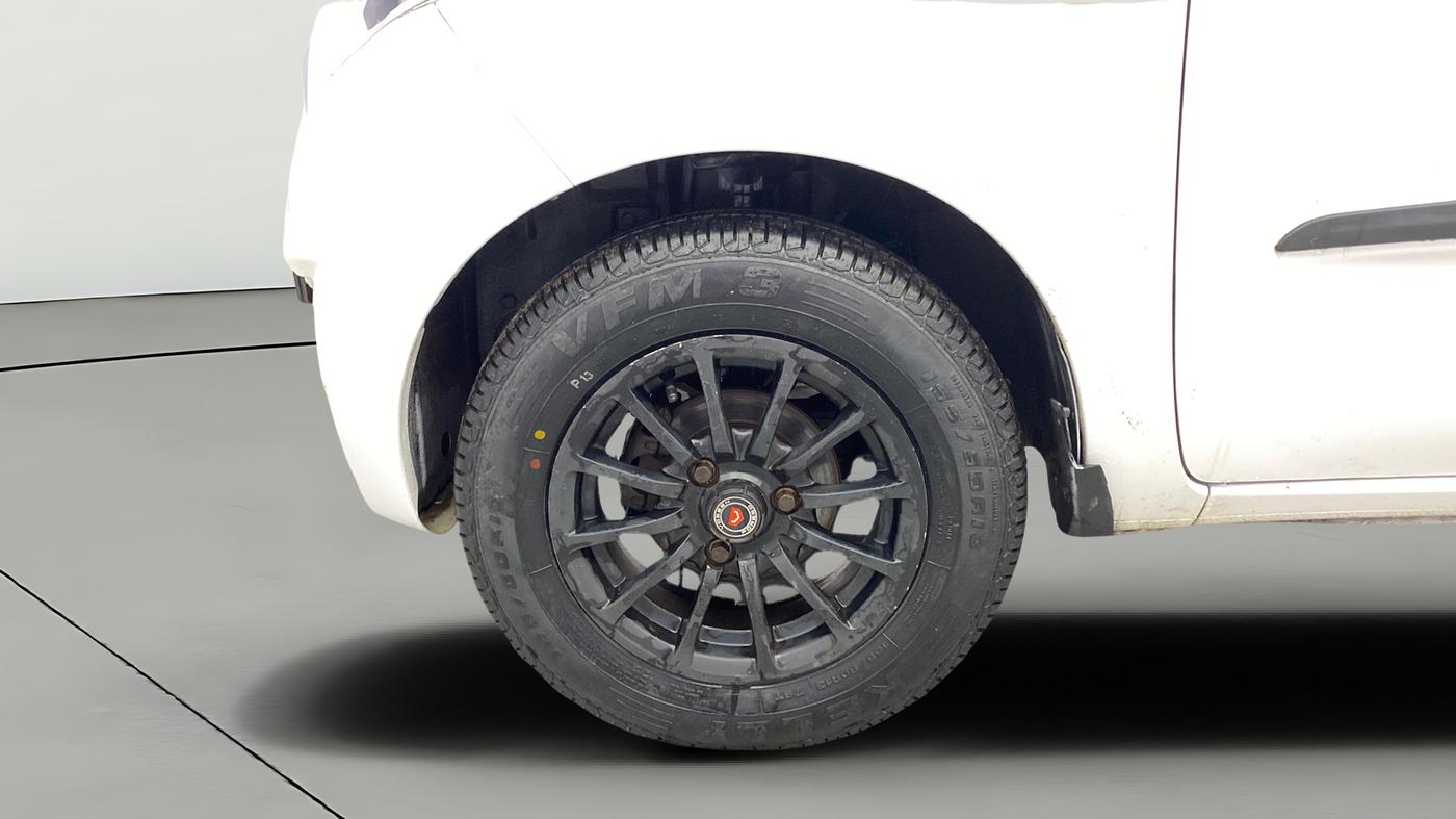 2017 Datsun Redi Go T(O) 1.0, Petrol, Manual, 67,900 km, Left Front Wheel