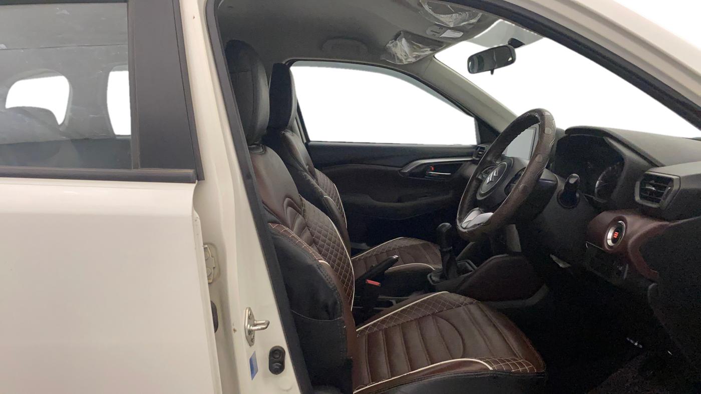 2024 Maruti Grand Vitara SIGMA SMART HYBRID, Petrol, Manual, 31,630 km, Right Side Front Door Cabin