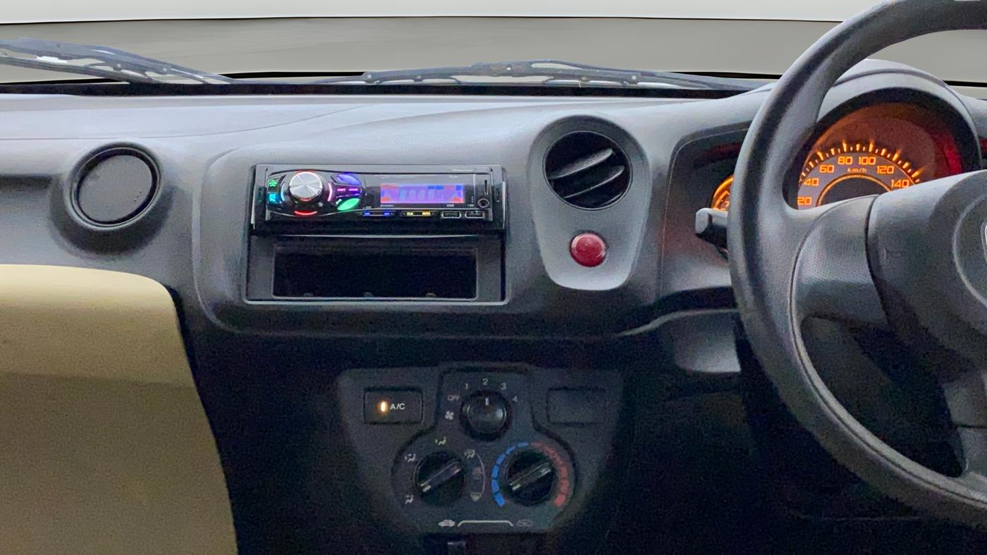 2014 Honda Brio EX MT, CNG, Manual, 67,161 km, Air Conditioner