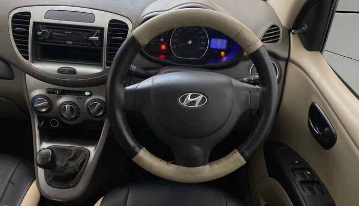 2017 Hyundai i10 MAGNA 1.1, Petrol, Manual, 98,021 km, Steering Wheel Close Up