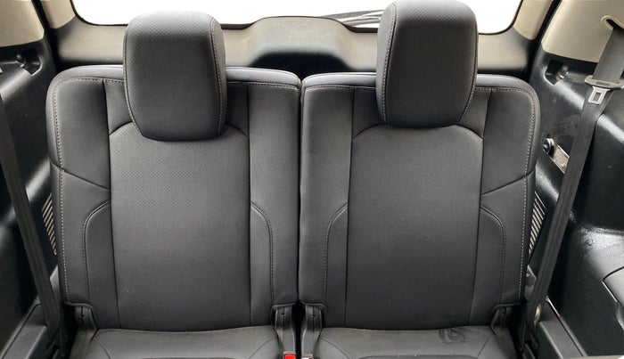2017 Tata Hexa XT 4X2 6 STR, Diesel, Manual, 61,109 km, Third Seat Row ( optional )