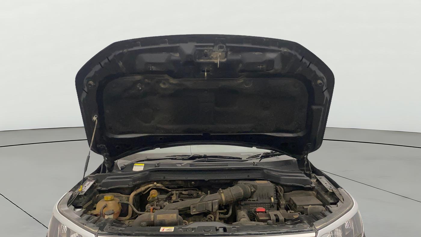 2022 Mahindra XUV300 W4 1.2 PETROL, Petrol, Manual, 40,334 km, Open Bonet