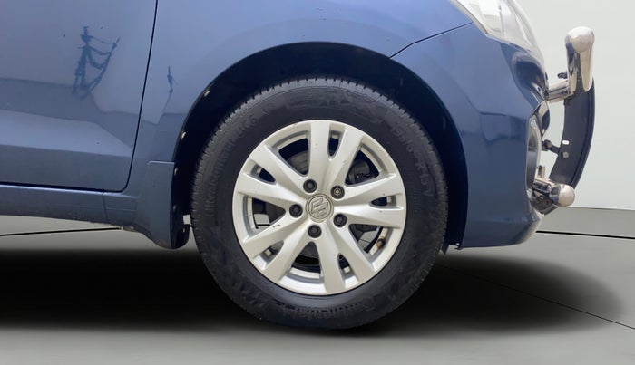 2016 Maruti Ertiga ZDI + SHVS, Diesel, Manual, 71,927 km, Right Front Wheel