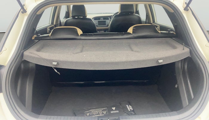 2018 Hyundai Elite i20 ASTA 1.2, Petrol, Manual, 22,042 km, Boot Open Zoomed View