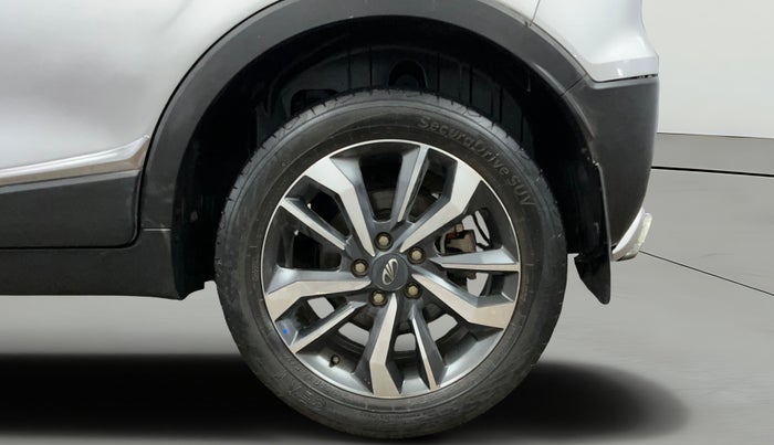 2021 Mahindra XUV300 W8 (O) 1.5 DIESEL, Diesel, Manual, 74,257 km, Left Rear Wheel