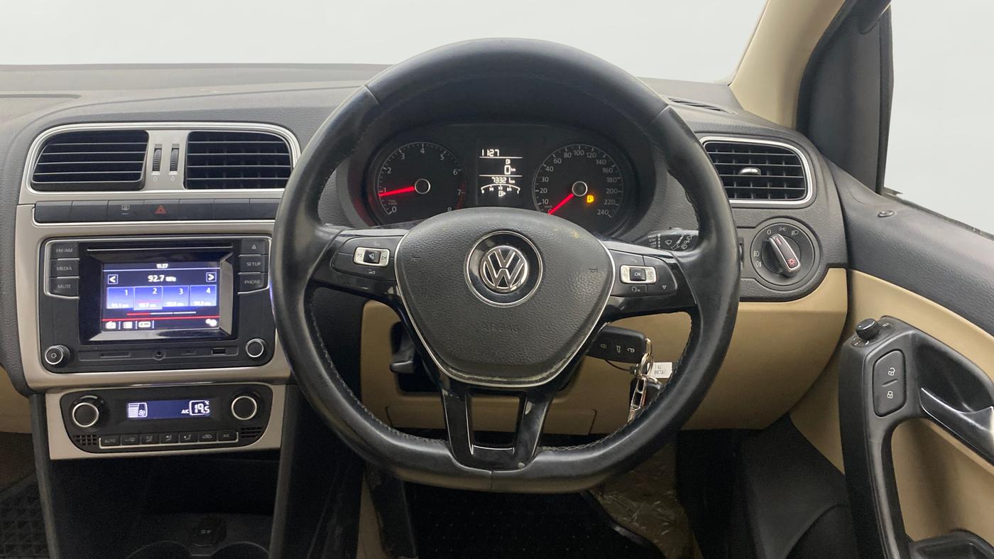 2016 Volkswagen Polo HIGHLINE1.2L, Petrol, Manual, 73,293 km, Steering Wheel Close Up